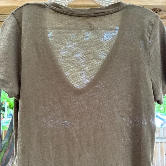 J. Crew Khaki Green V Neck Vintage Cotton Tee 100% Cotton Medium - Picture 6 of 13